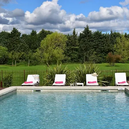 Guest house La Bastide Des Amouriers 3*