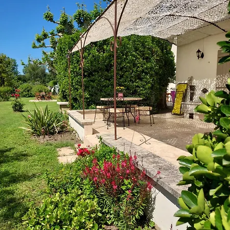 La Bastide Des Amouriers Guest house Caumont-sur-Durance