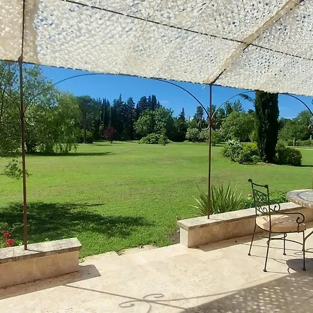 La Bastide Des Amouriers Guest house Caumont-sur-Durance