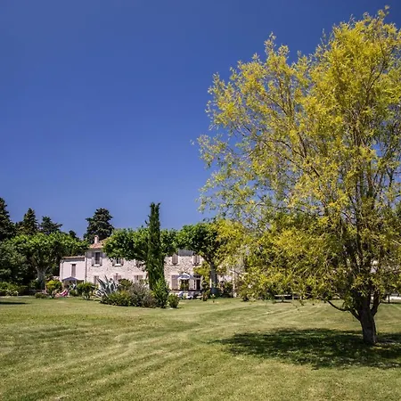 Guest house La Bastide Des Amouriers Caumont-sur-Durance