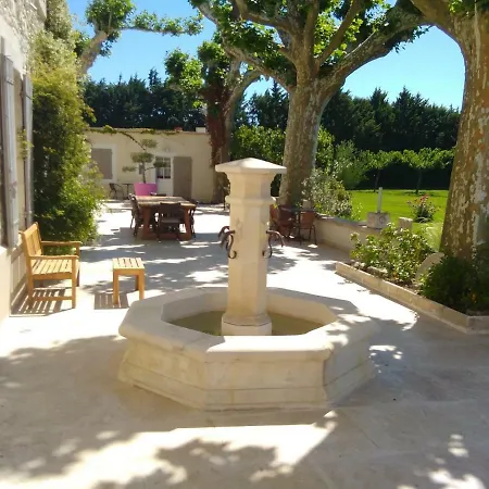 La Bastide Des Amouriers Guest house Caumont-sur-Durance